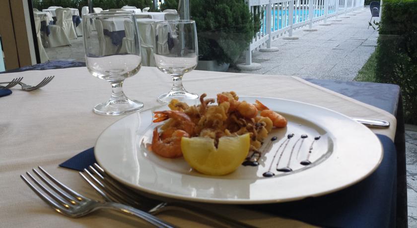 Отель Centro Vacanze Domus M.G.