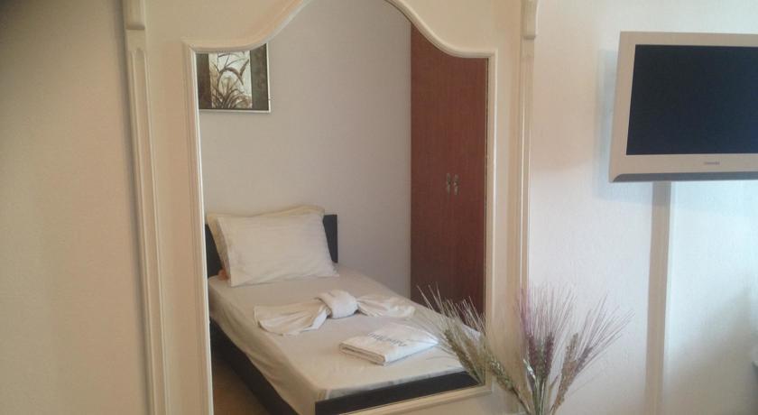 Апартаменты Virginia Studios & Apartments