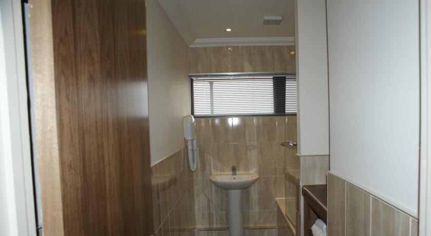 Отель Legacy Dukes Head Hotel