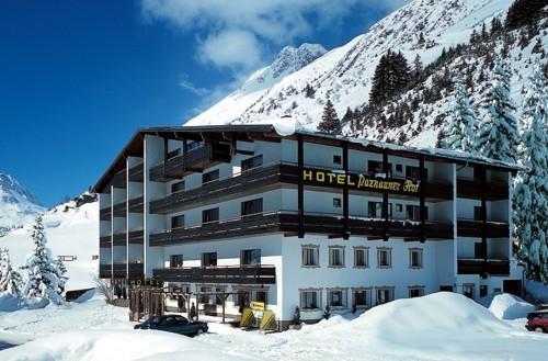 Отель Hotel Paznaunerhof