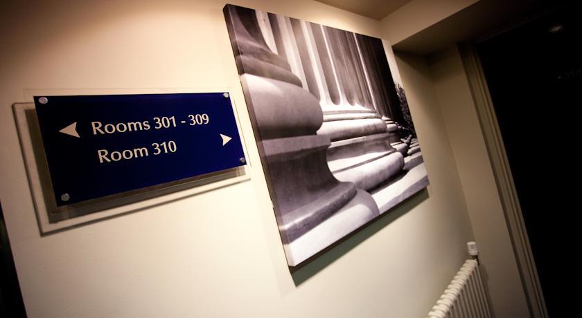 Отель Heywood House Hotel
