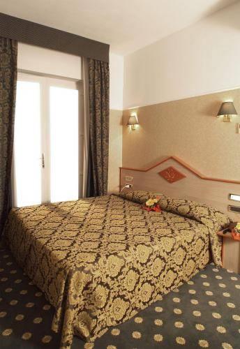 Отель Hotel Mary