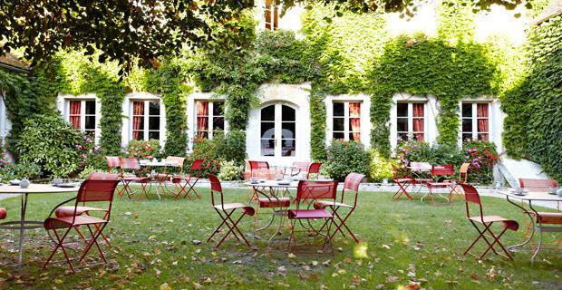 Отель Logis Hostellerie des Clos