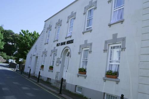 Отель Old Bank House Hotel