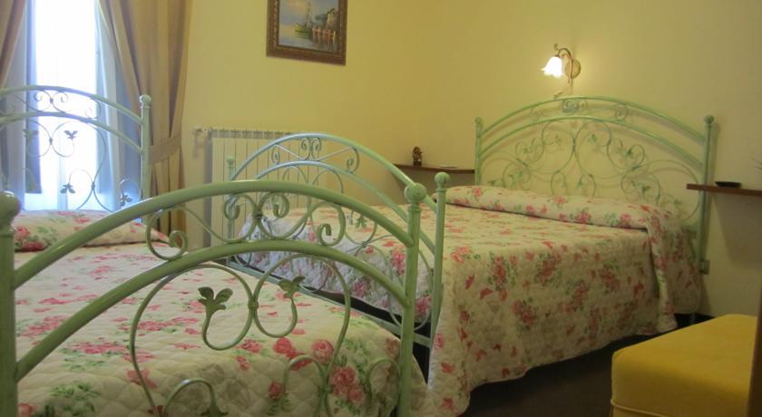 Мини-отель Hostel H24