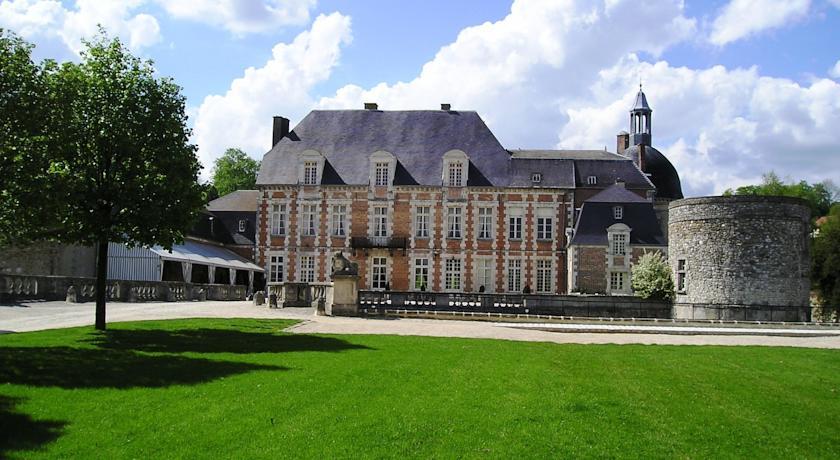 Отель Le Château D'Etoges
