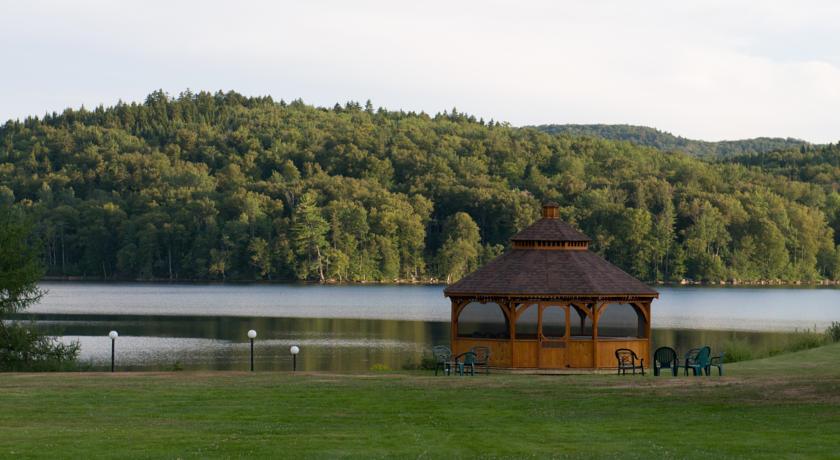 Отель Le Manoir Du Lac DeLage
