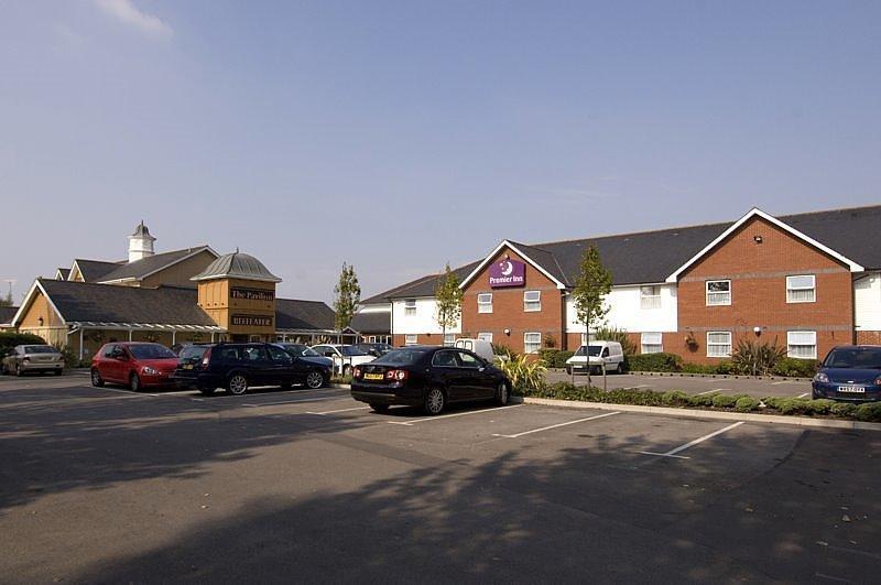 Отель Premier Inn Weston-Super-Mare East (A370)