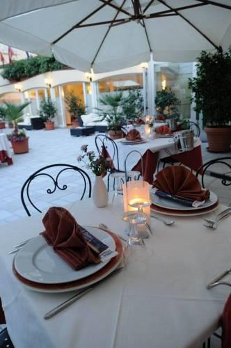 Отель Hotel Riviera Varazze