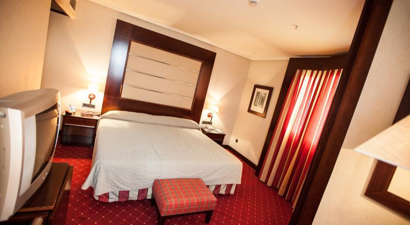 Hotel Sevilla Center