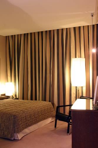 Отель Grand Hotel De La Ville