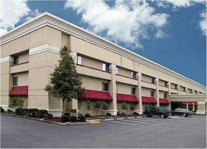 Отель La Quinta Inn & Suites Savannah Southside