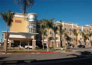 Отель Comfort Suites Ontario Airport 