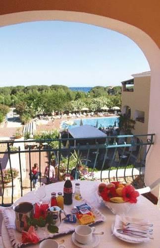 Отель Club Hotel Torre Moresca