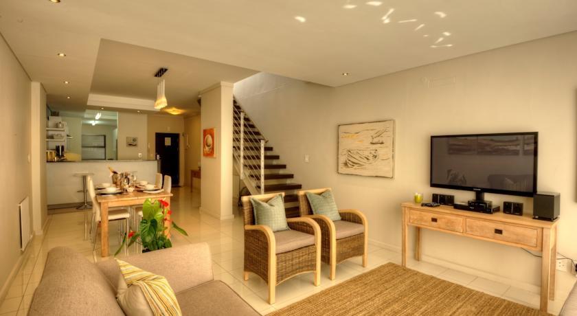 Отель The Whale Coast Hotel