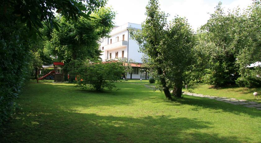 Отель Hotel La Bussola