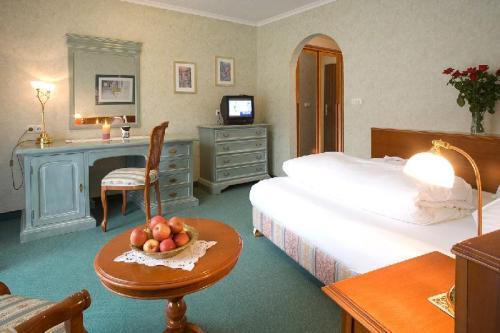 Отель Hotel Achentalerhof