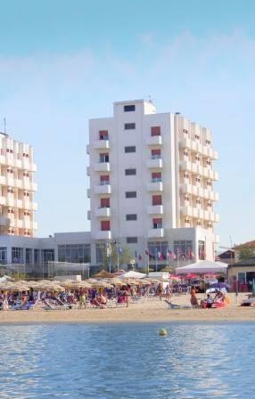 Отель Hotel Universal