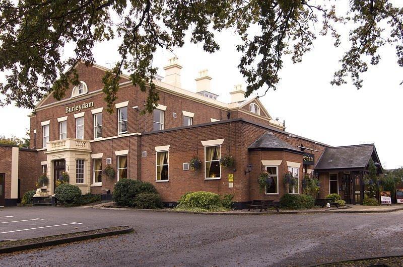 Отель Premier Inn Wirral (Childer Thornton)