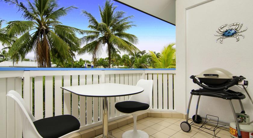 Апартаменты By The Sea Port Douglas