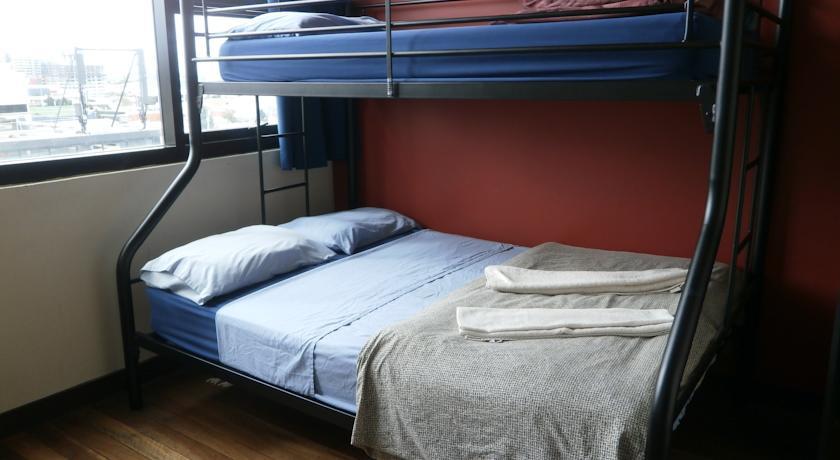 Bunk Backpackers