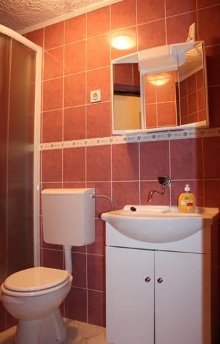 Апартаменты Apartments Tanja & Josipa
