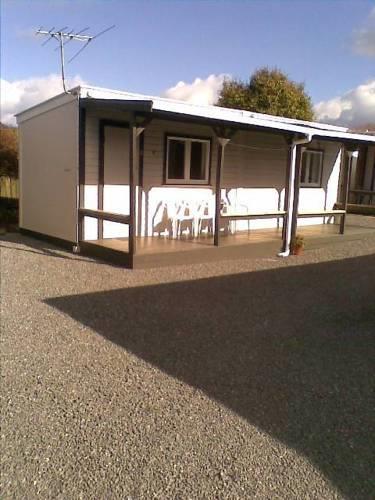 Отель Waiteti Trout Stream Holiday Park