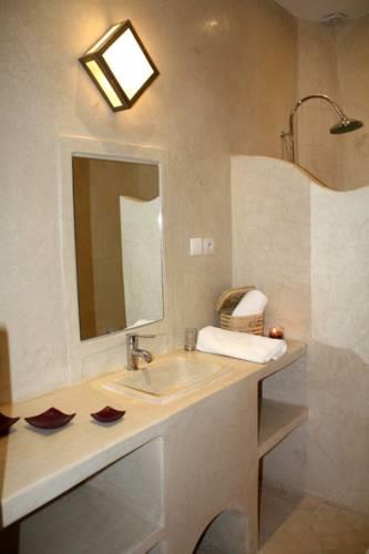 Отель Riad Janoub