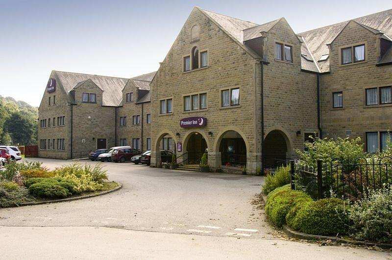 Отель Premier Inn Huddersfield North