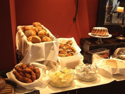 Отель The Mayflower Hotel