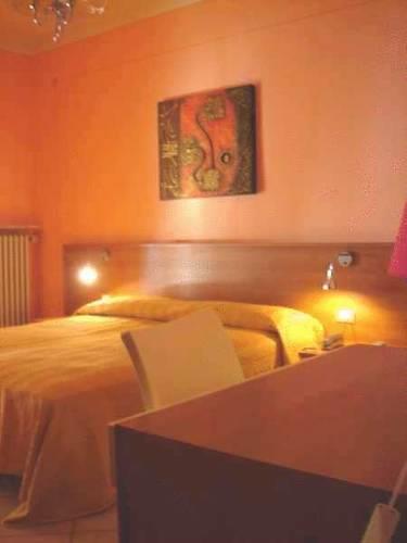 Отель Hotel Maximilian