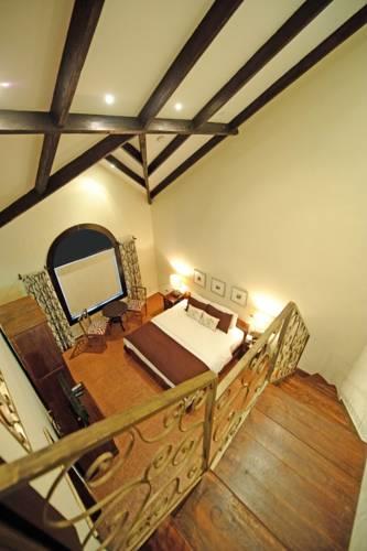 Отель The Riverside Inn