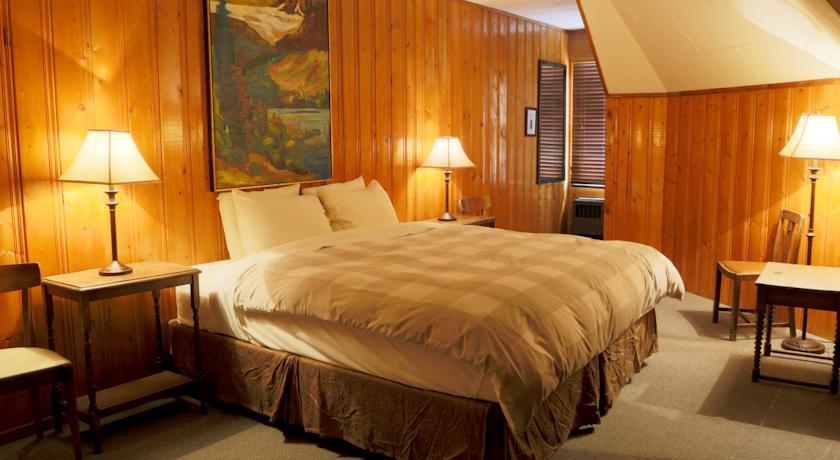 Отель Num-Ti-Jah Lodge