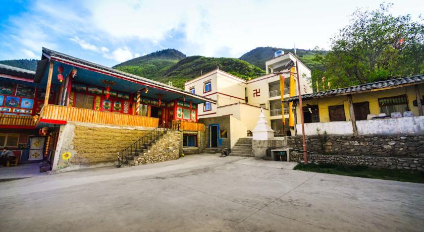 Хостел Jiuzhaigou Anduo Small Courtyard Youth Hostel