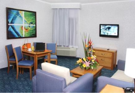 Отель DoubleTree Suites by Hilton Saltillo