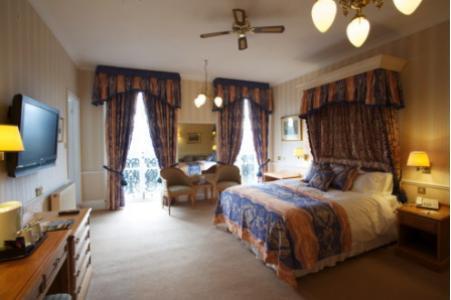 Отель The Crescent Hotel