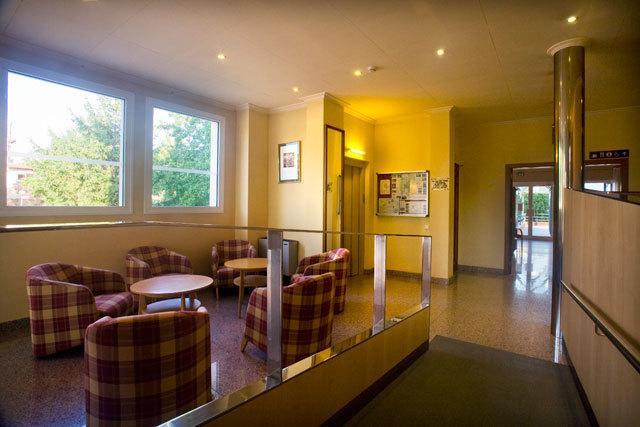 Отель Hotel La Perla D'Olot