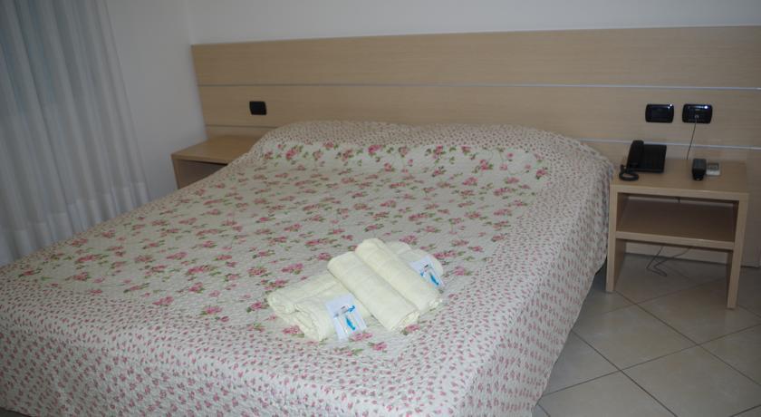 Отель Hotel Lux Vlore
