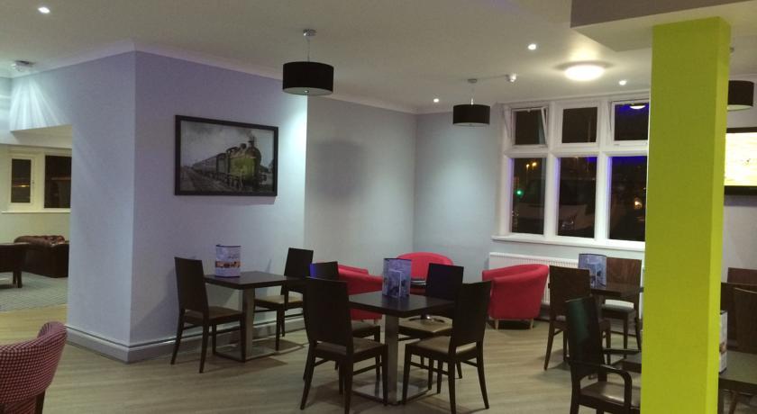 Отель Crewe Arms Hotel