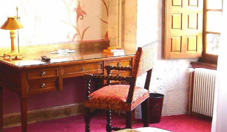 Отель Château de la Fleunie
