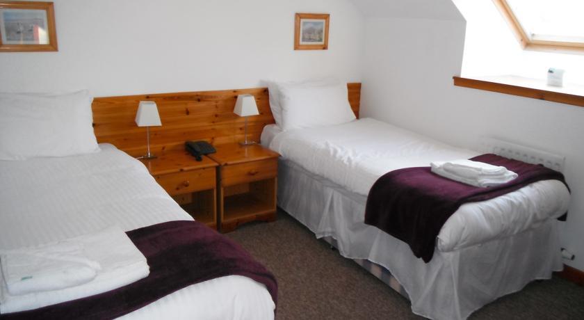 Отель Smithton Hotel