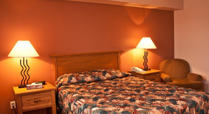Отель Misty Mountain Inn & Suites