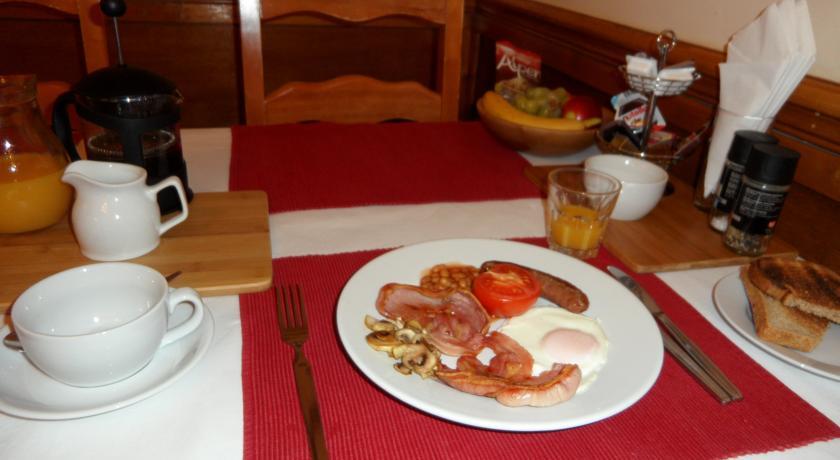 Отель Oaktree Lodge