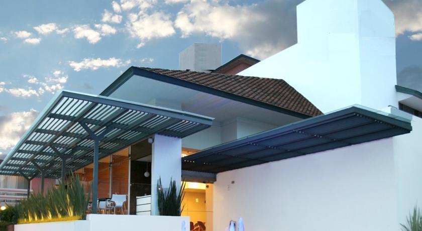 Отель Quality Inn Horizon Morelia