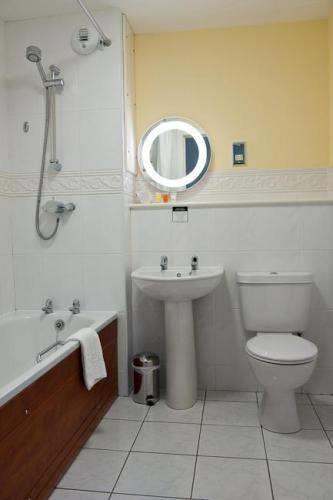 Отель Hunley Hotel and Golf Club