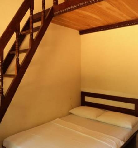 Отель Eagle Wings Lodge
