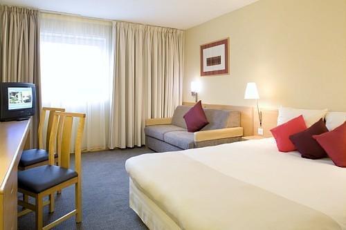 Отель Novotel Milton Keynes