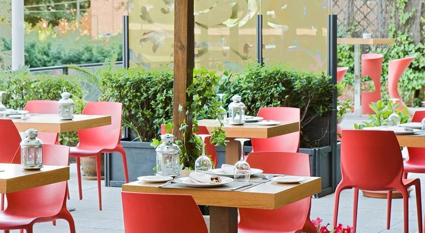 Nh Parque Avenidas Hotel