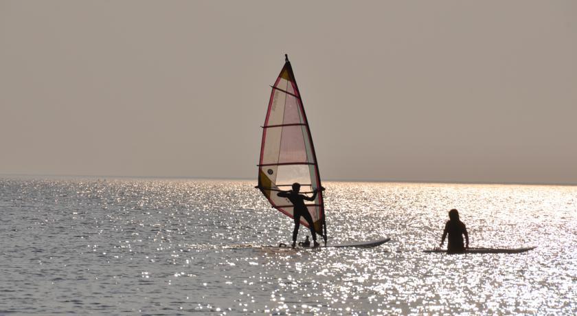 Отель Beach Hotel de Vigilante