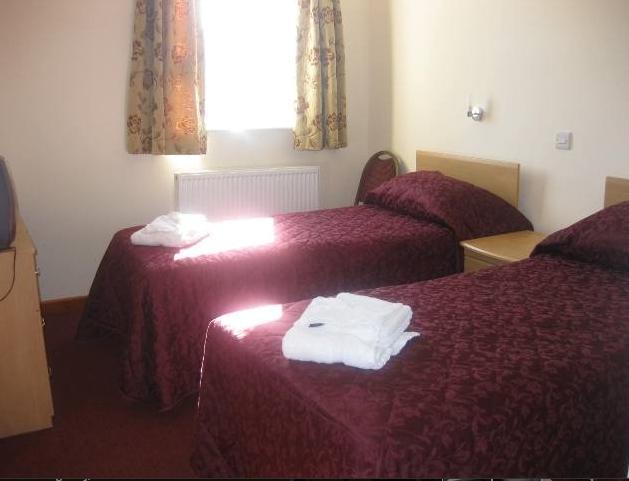 Отель The Sandringham Hotel